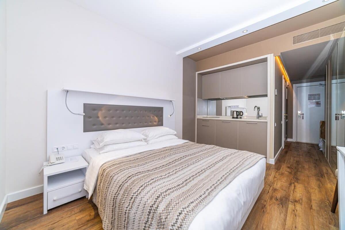 Alliance Palace Marriot floor 35 by Wehost