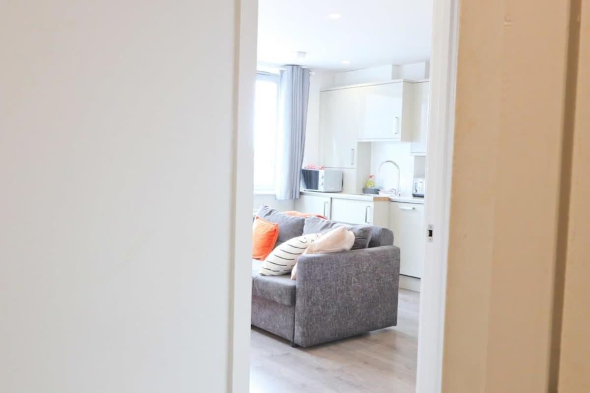 Flat 14 Southey House view 3