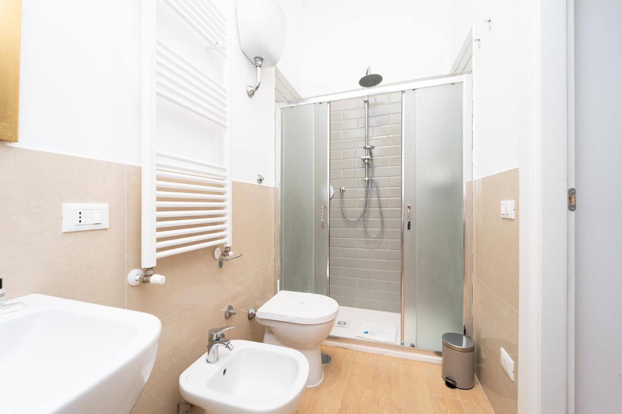 Elegant Apartment "Quattro Passi near Montesanto" photo 2