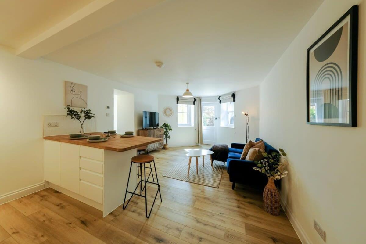 Grange Road Two Bedroom Flat view 3