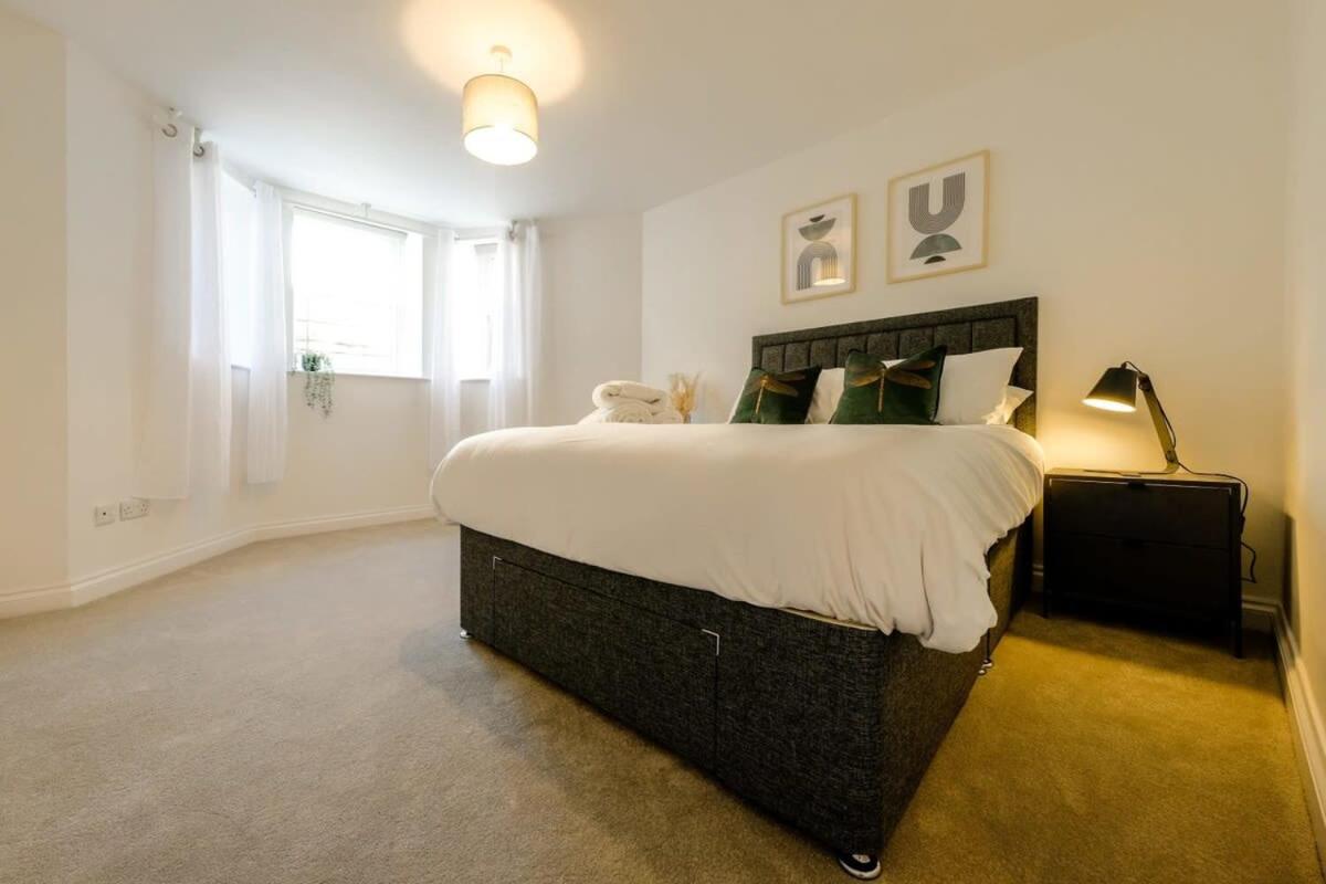 Grange Road Two Bedroom Flat view 5
