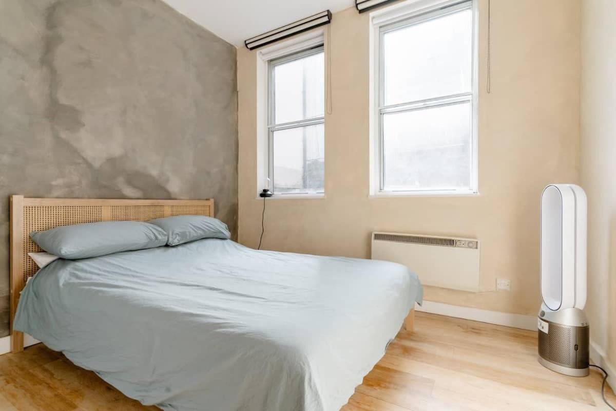 Central One Bedroom flat in Corn Street