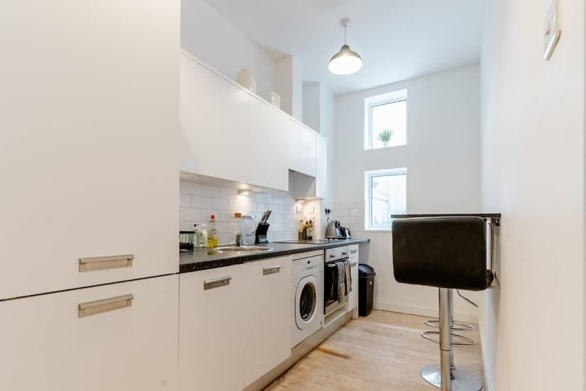 Central One Bedroom flat in Corn Street