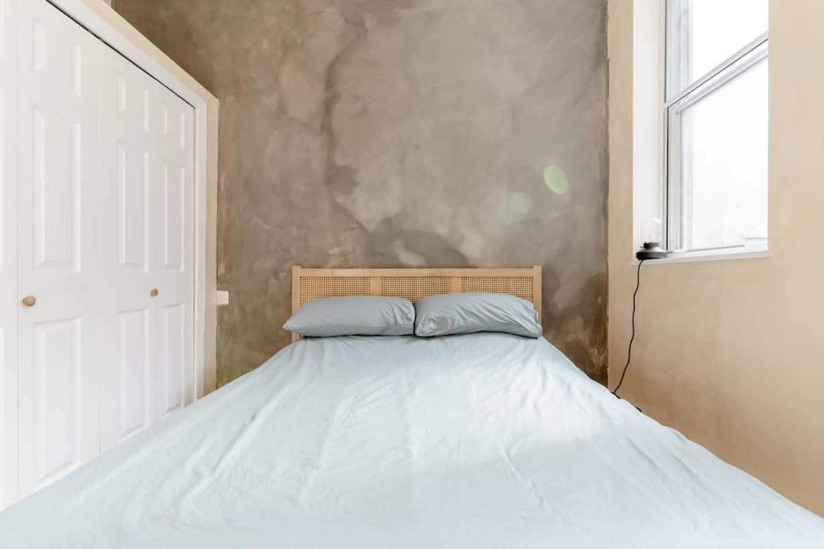 Central One Bedroom flat in Corn Street