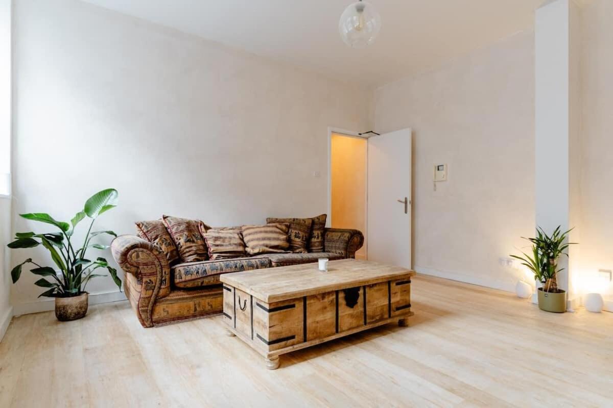 Central One Bedroom flat in Corn Street