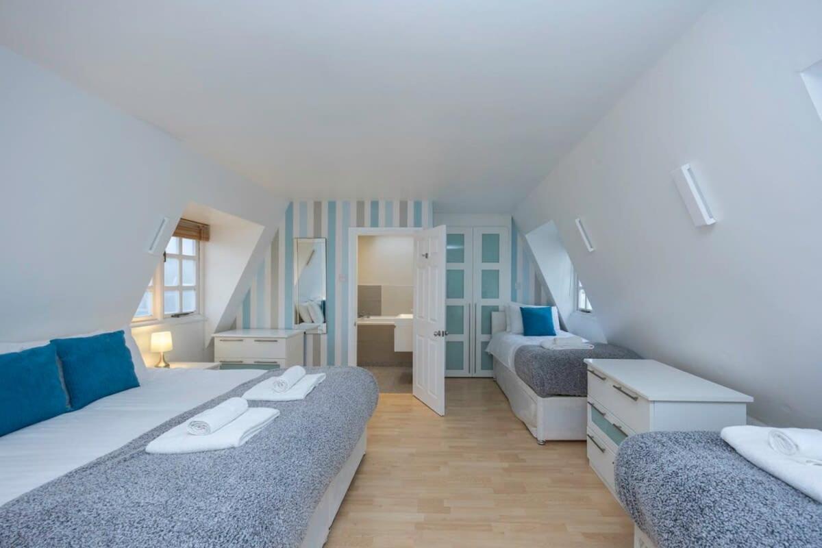 Host & Stay - Sillwood Seafront view 3
