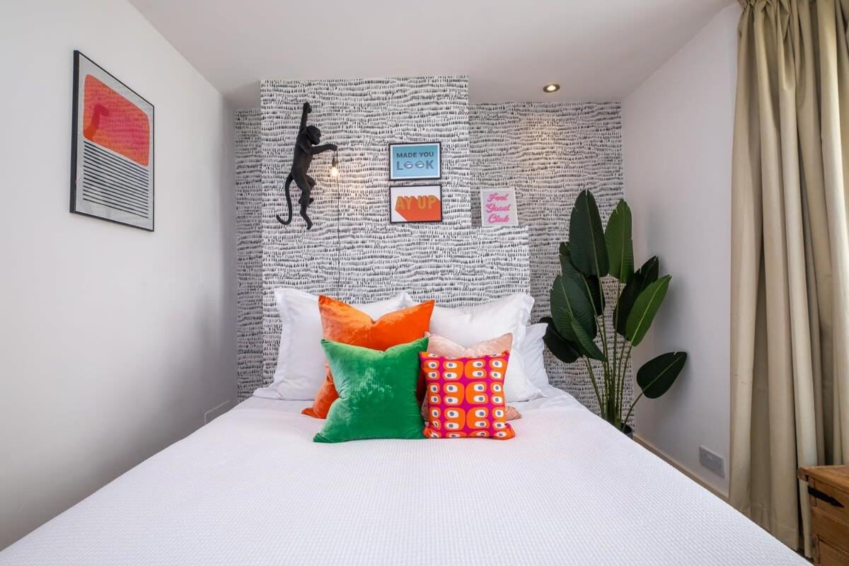 Host & Stay - The Brighton Breeze
