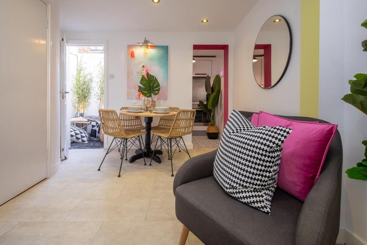 Host & Stay - The Brighton Breeze