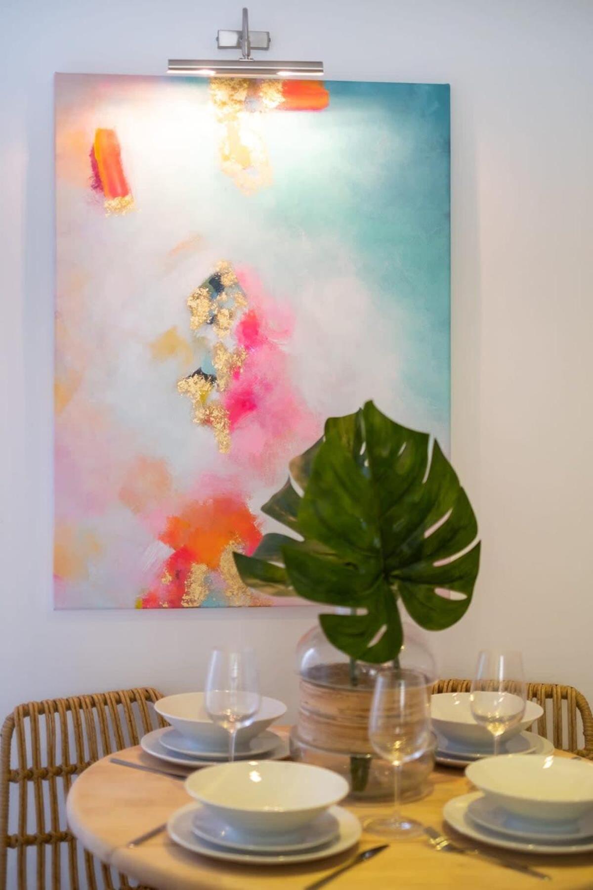 Host & Stay - The Brighton Breeze