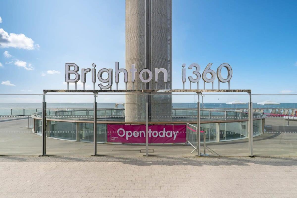 Host & Stay - The Brighton Breeze