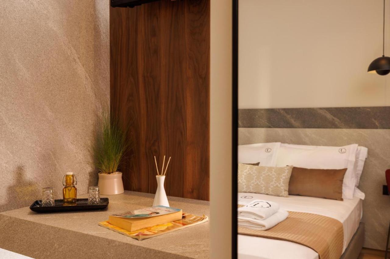 Jolly Suites