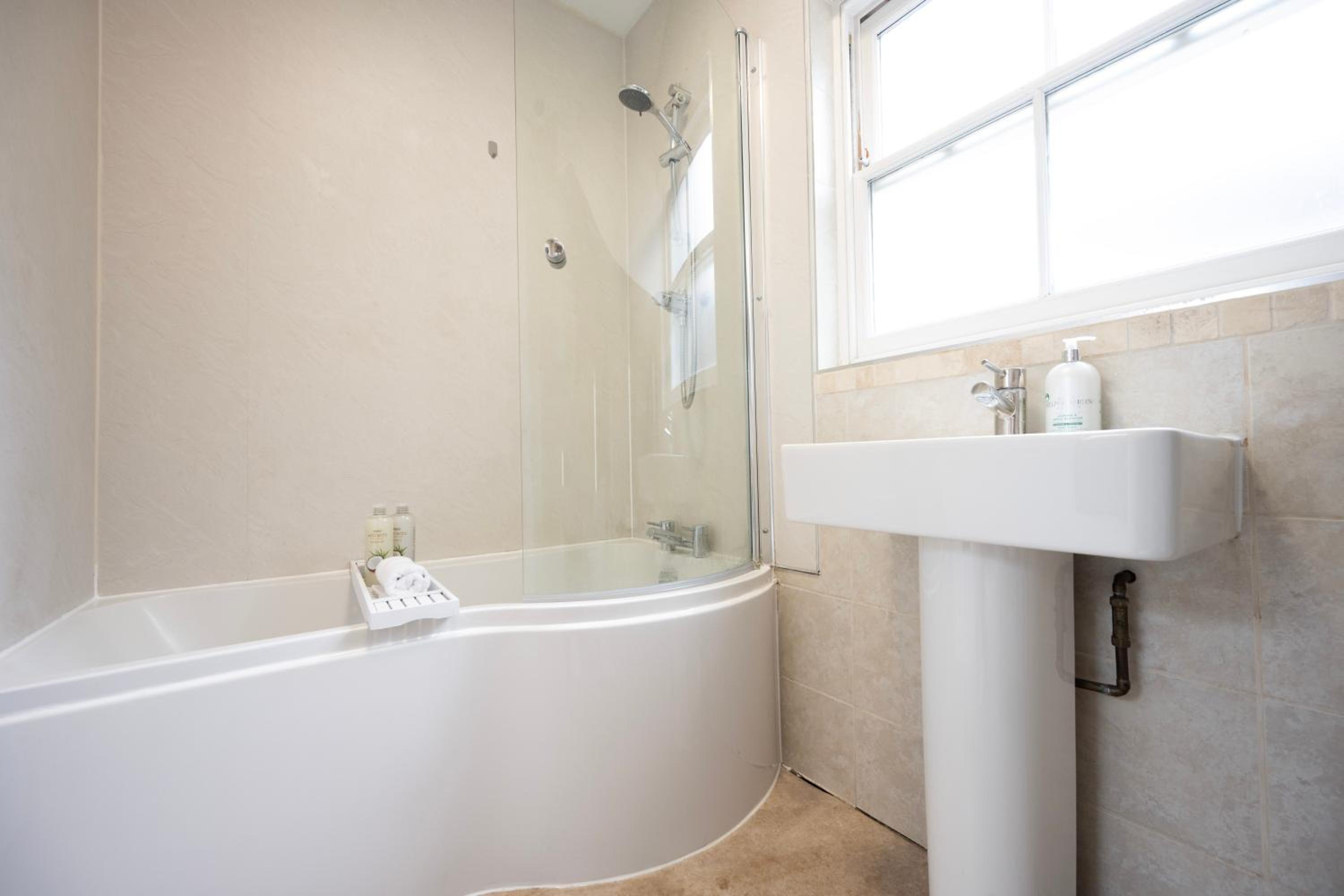 3-Bedroom Charming Central House