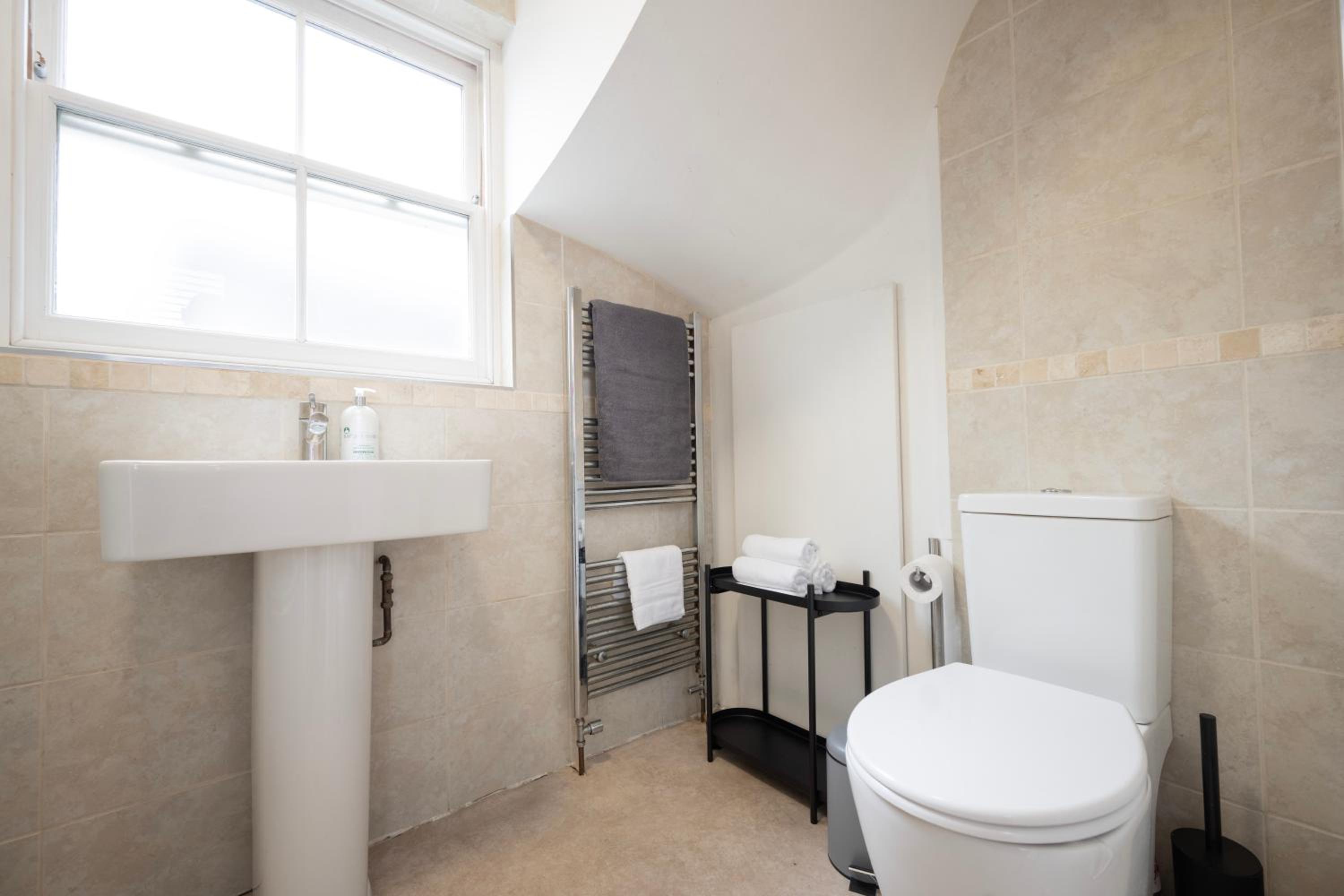 3-Bedroom Charming Central House