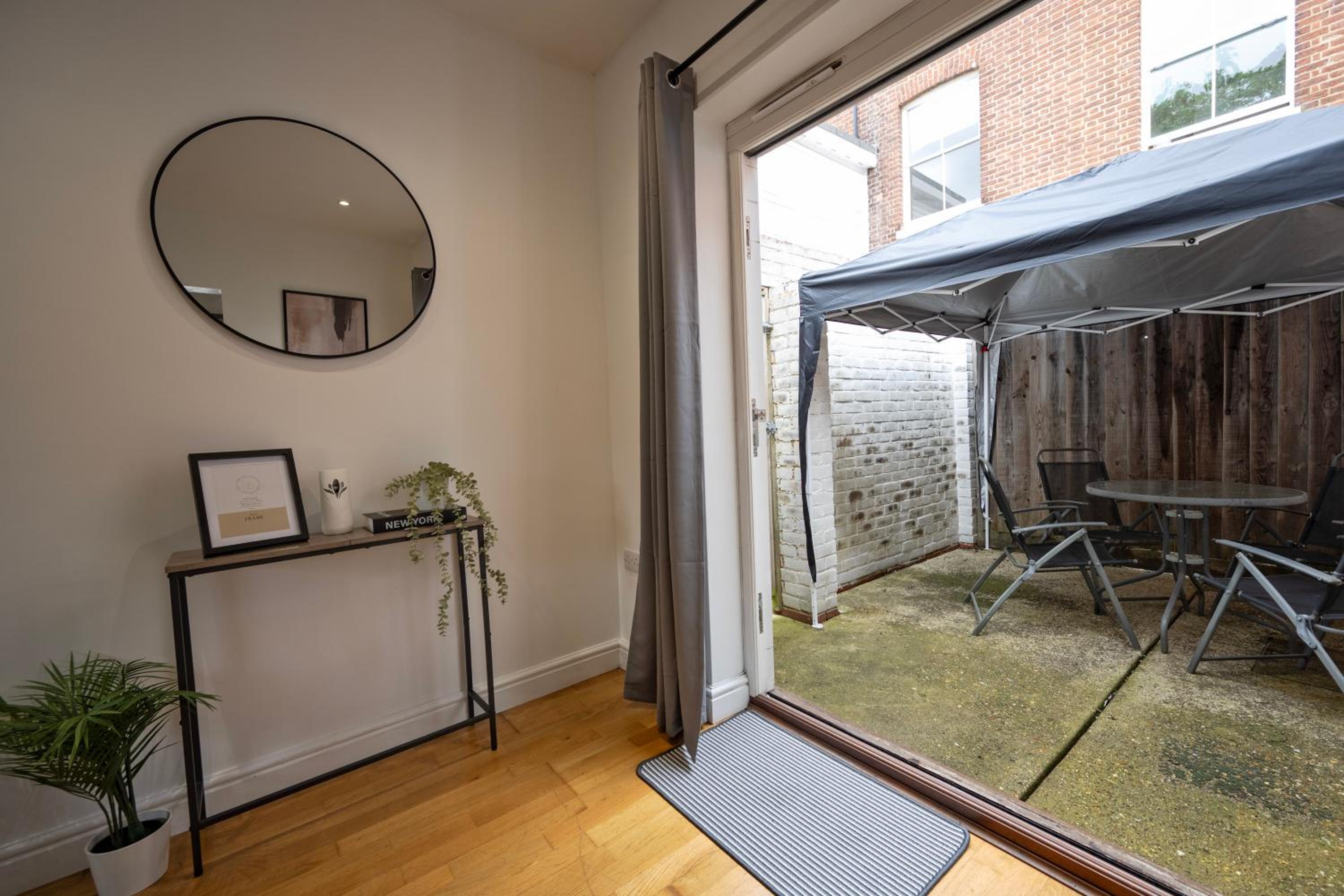 3-Bedroom Charming Central House