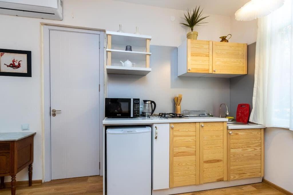 Stylish House In The Heart of Tbilisi view 3
