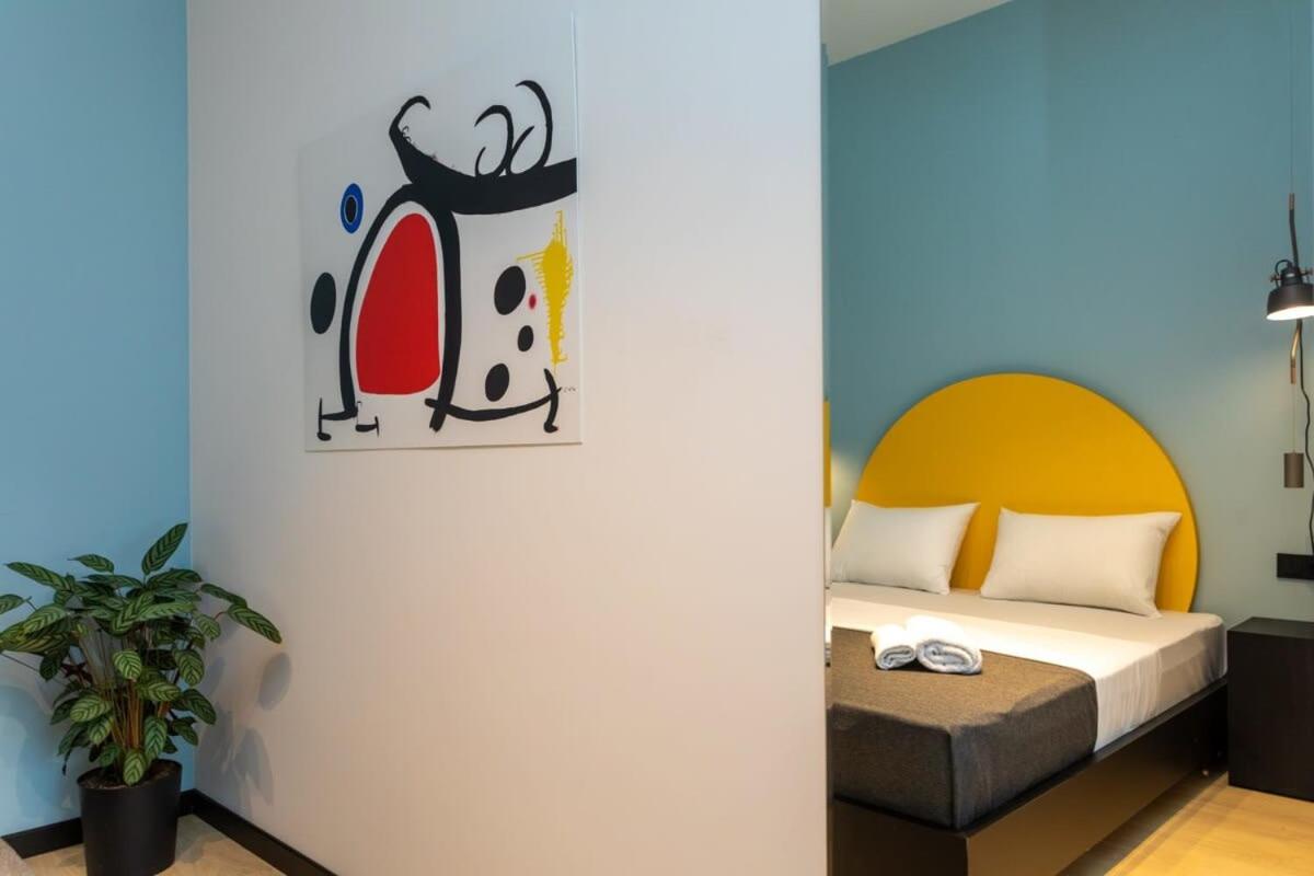 Super Stylish Apartment For 4 Near Fabrika view 3