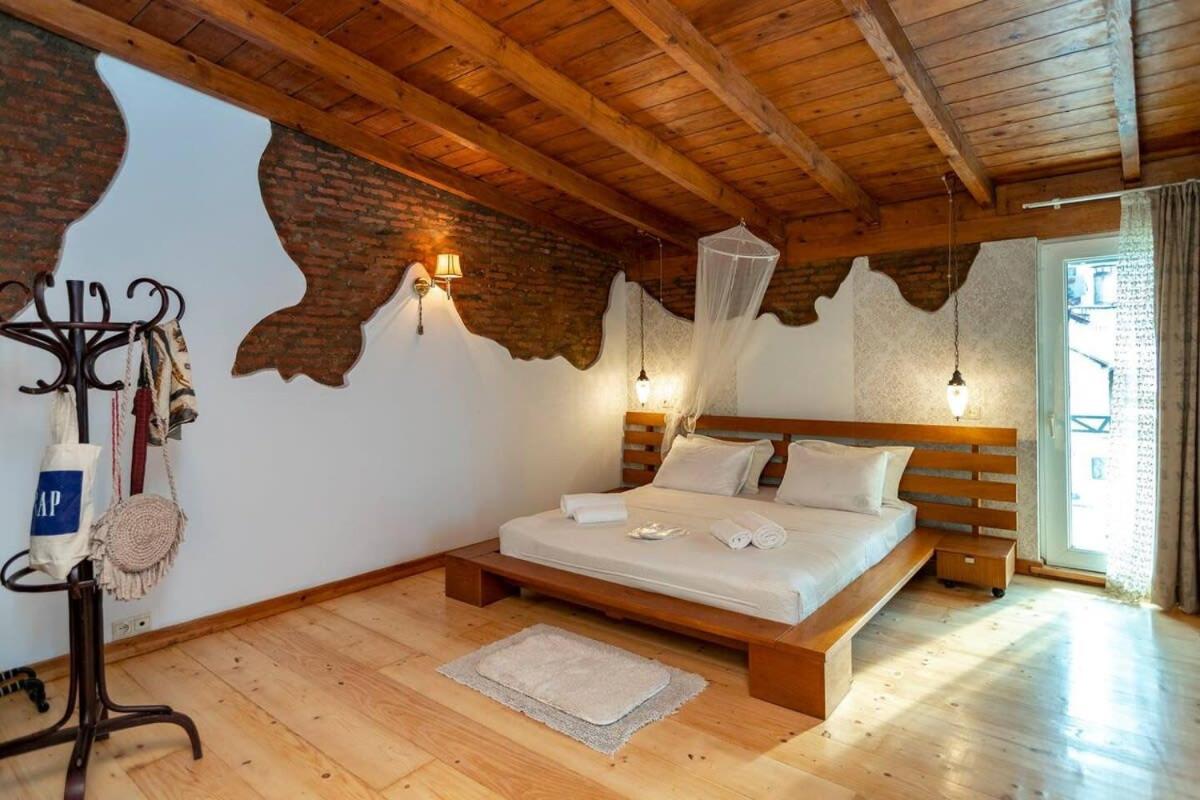 3BR Triplex w Terraces-Heart of Tbilisi -By-Wehost view 2