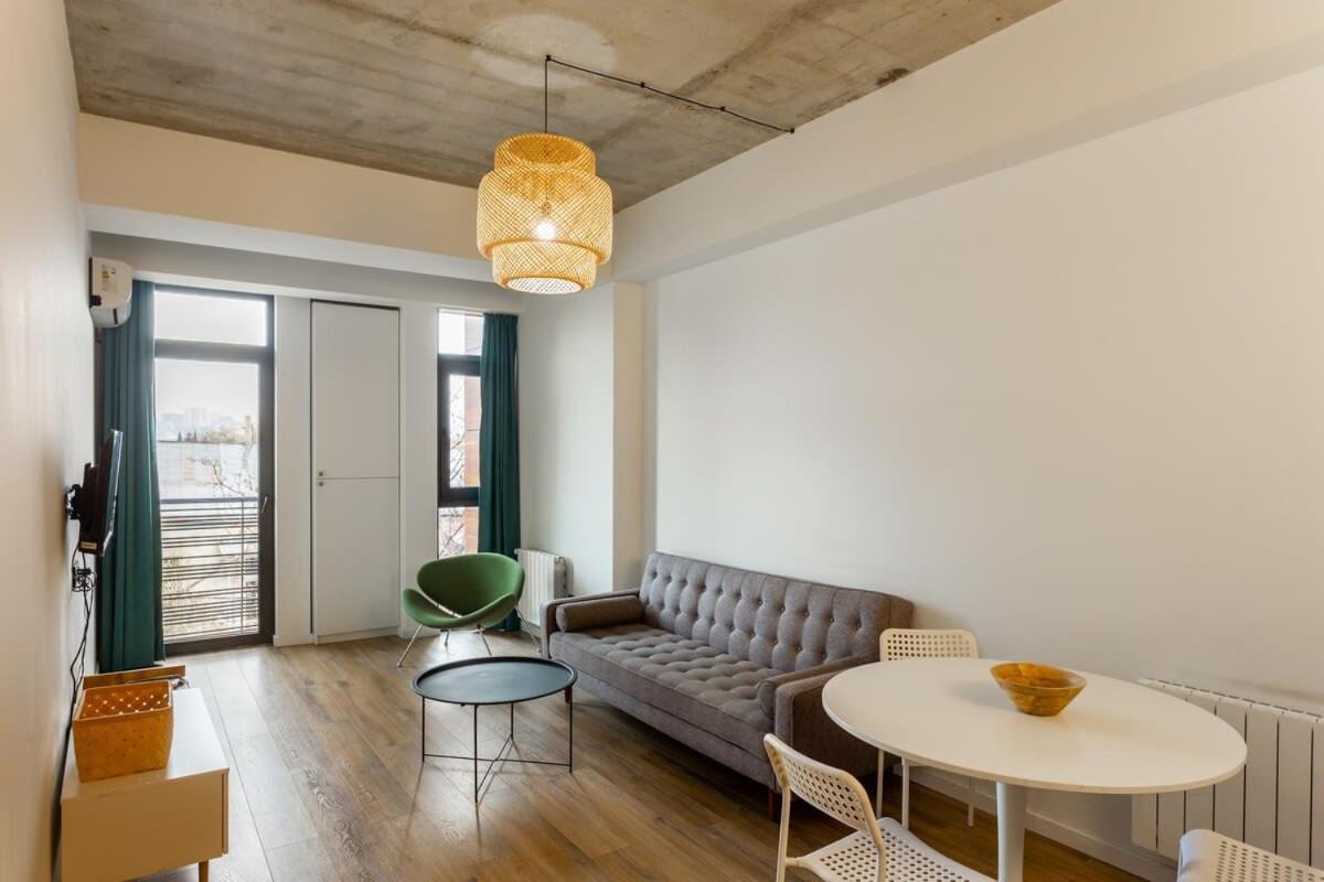 Super Cozy 1BR Apartment For 3 Near Fabrica view 2