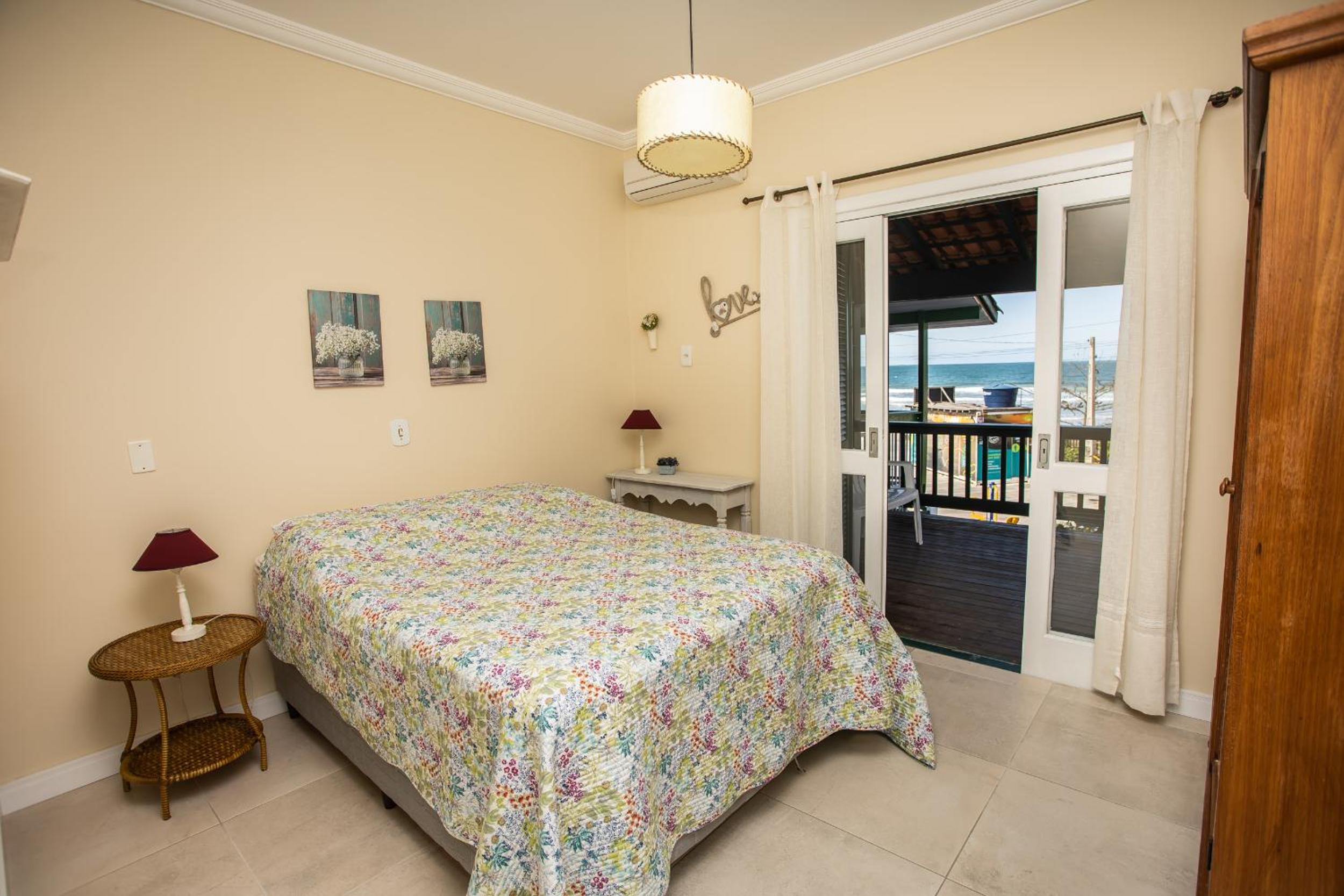 Duplex No 01 de 2 quartos frente ao mar