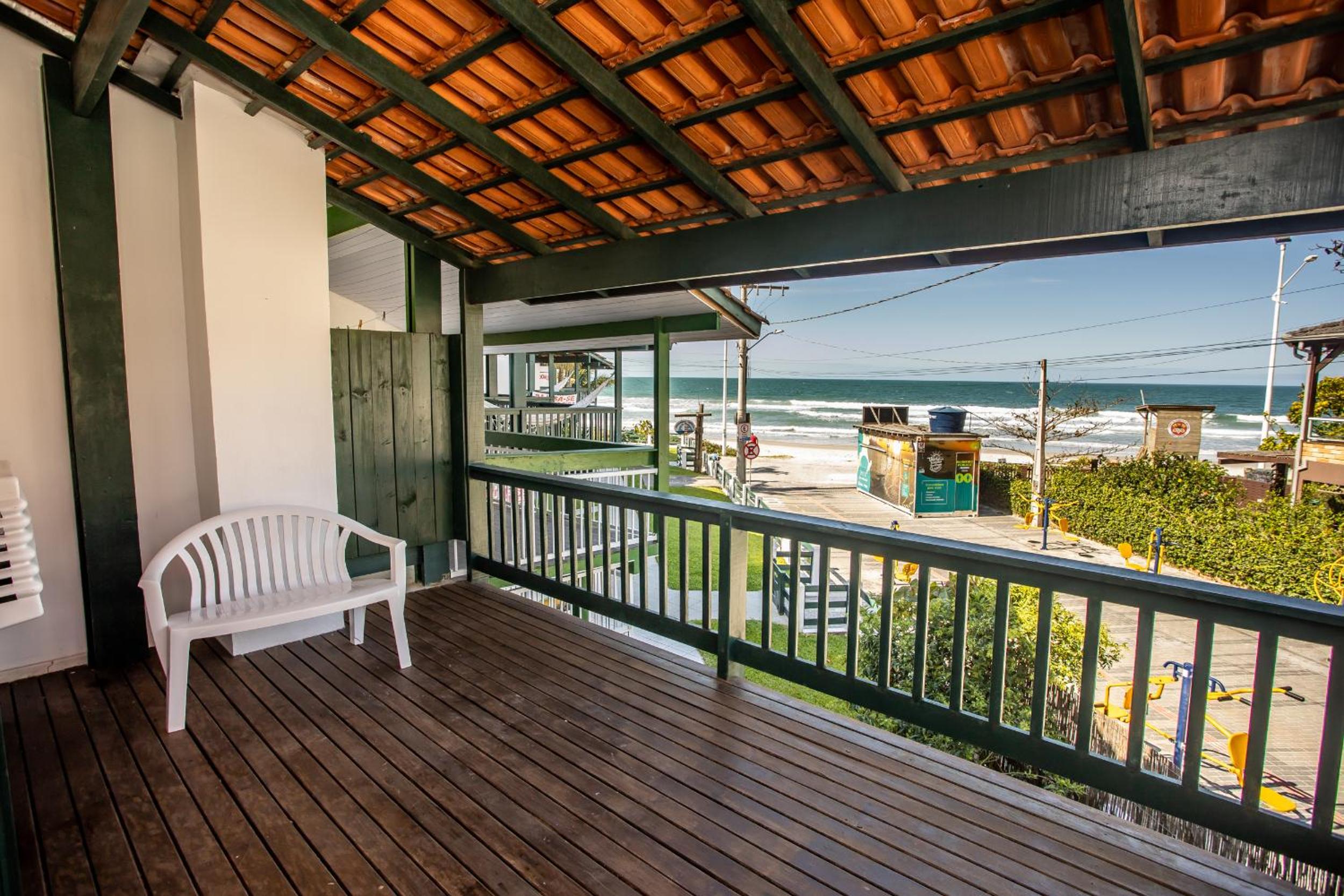 Duplex No 01 de 2 quartos frente ao mar