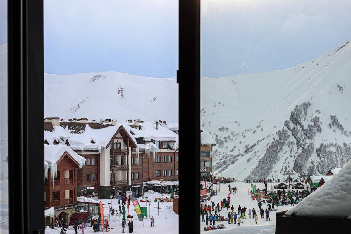 Charming Ski In Out Apartment- Managed By Wehost view 4
