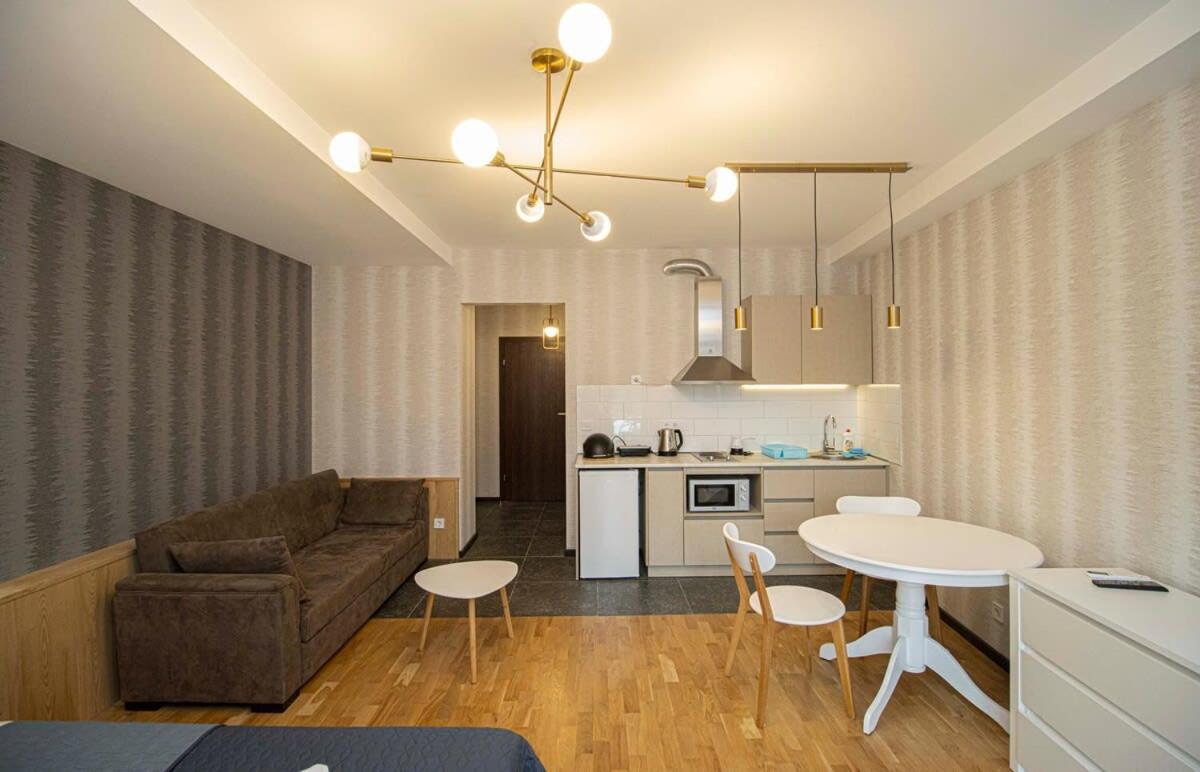 Stylish Apt In Old Tbilisi