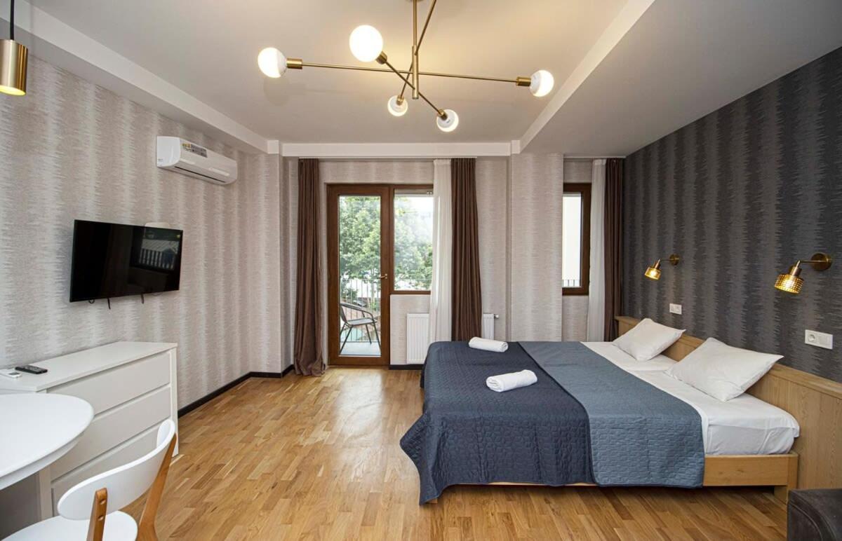 Stylish Apt In Old Tbilisi