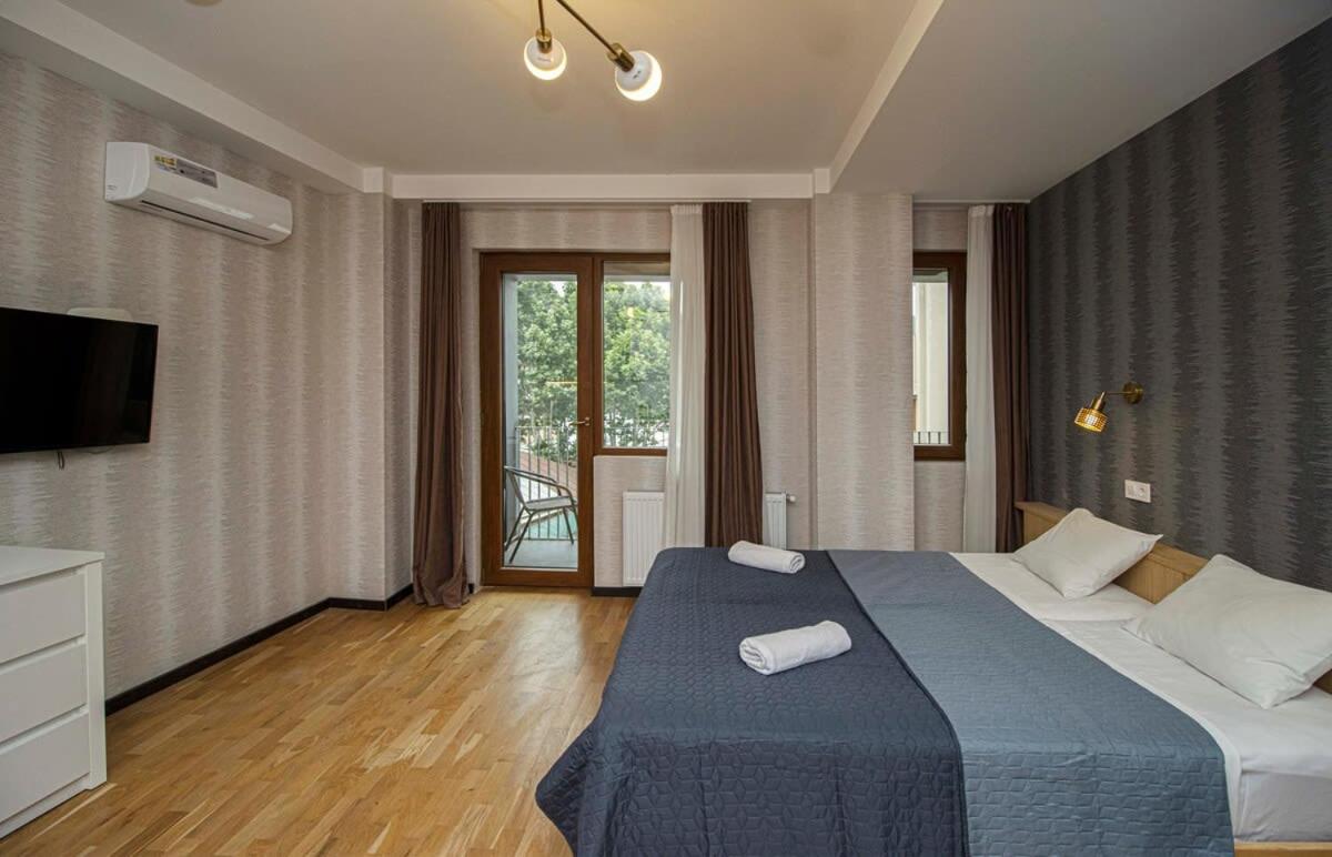 Stylish Apt In Old Tbilisi