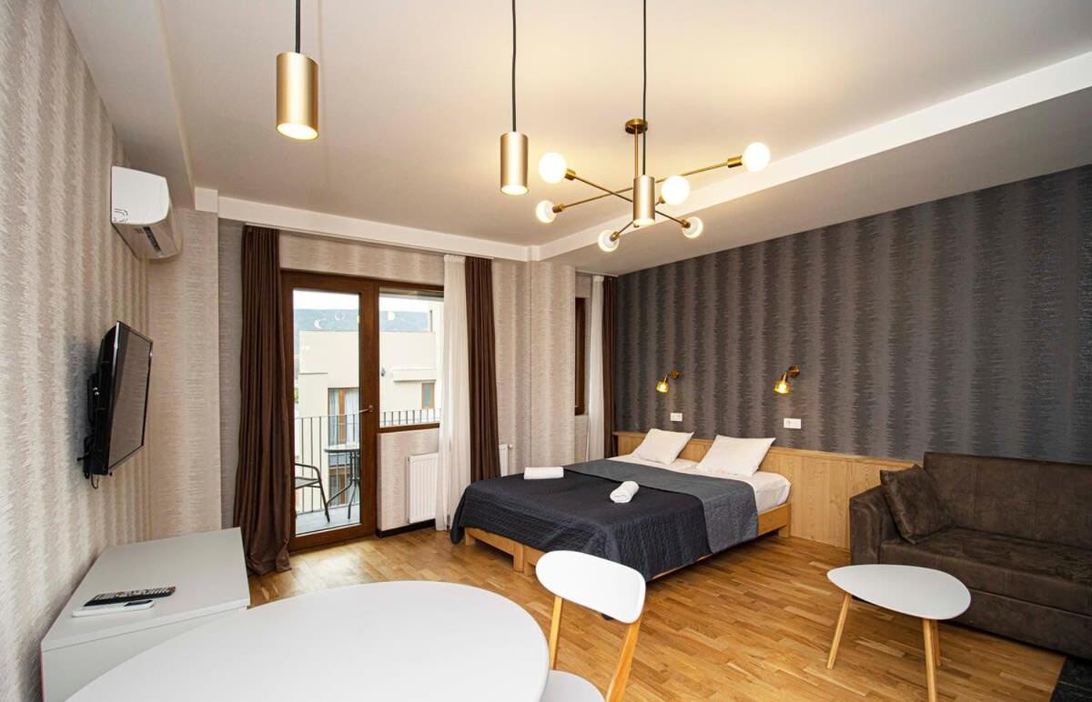 Stylish Apt In Old Tbilisi