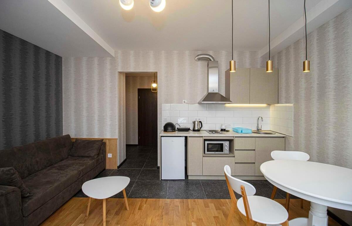 Stylish Apt In Old Tbilisi