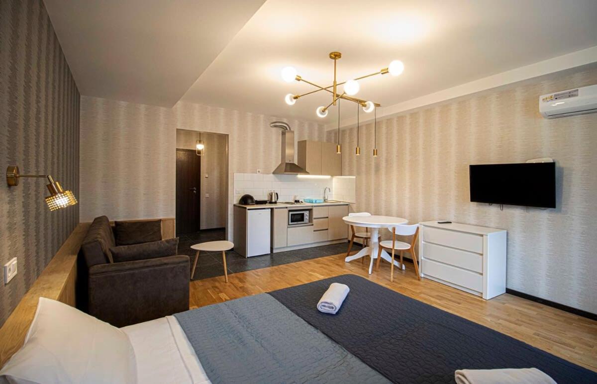 Stylish Apt In Old Tbilisi