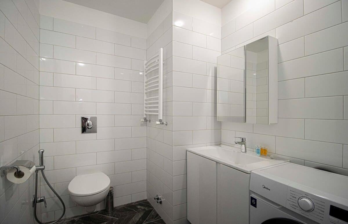 Stylish Apt In Old Tbilisi