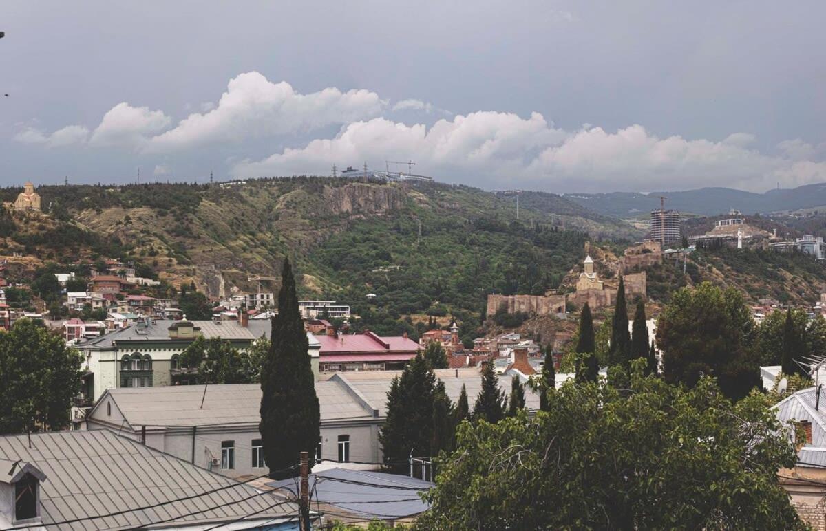 Stylish Apt In Old Tbilisi