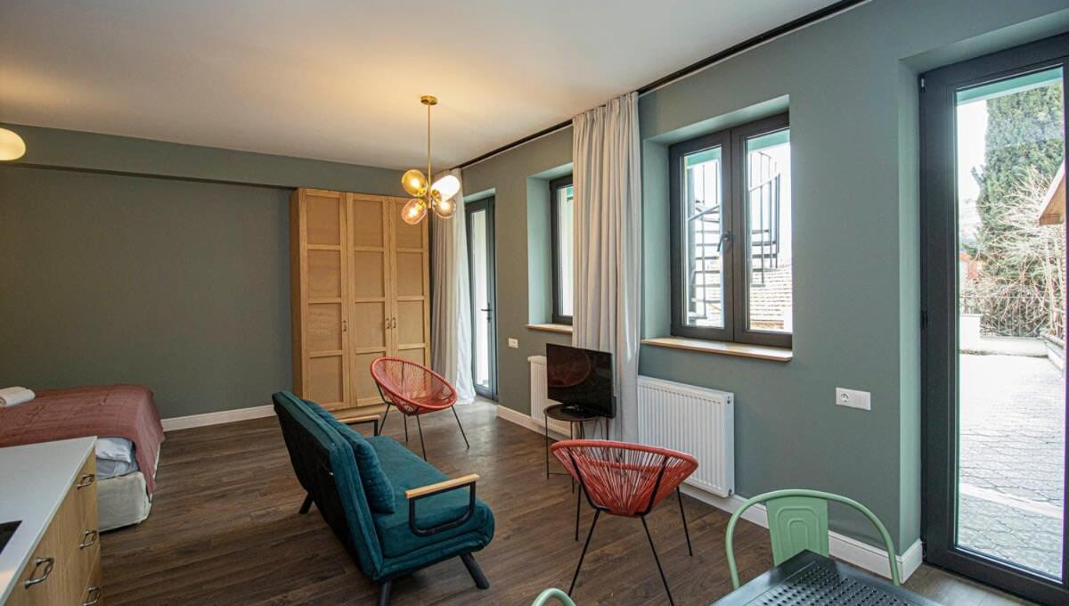 Chic Abanotubani Apt - Prime Location - By Wehost view 2