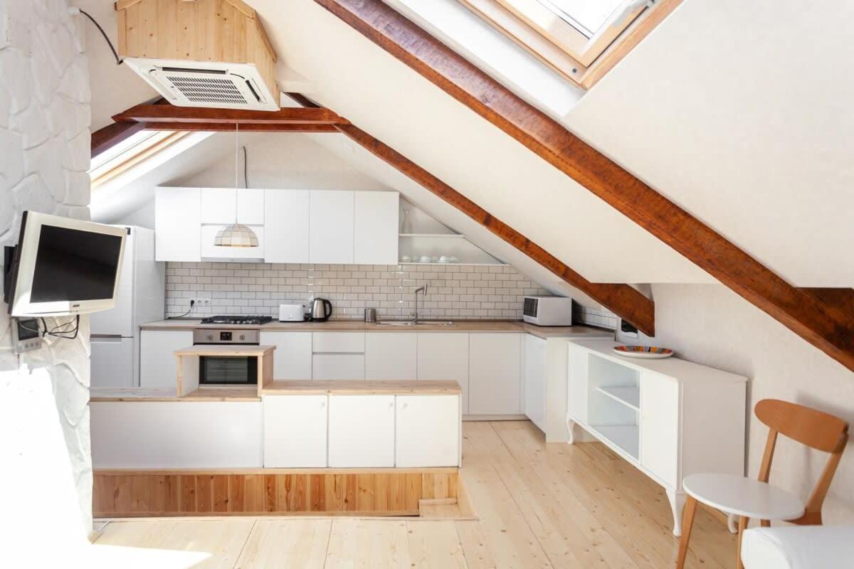 Cozy One Bedroom Apartment In The Heart of Tbilisi view 2