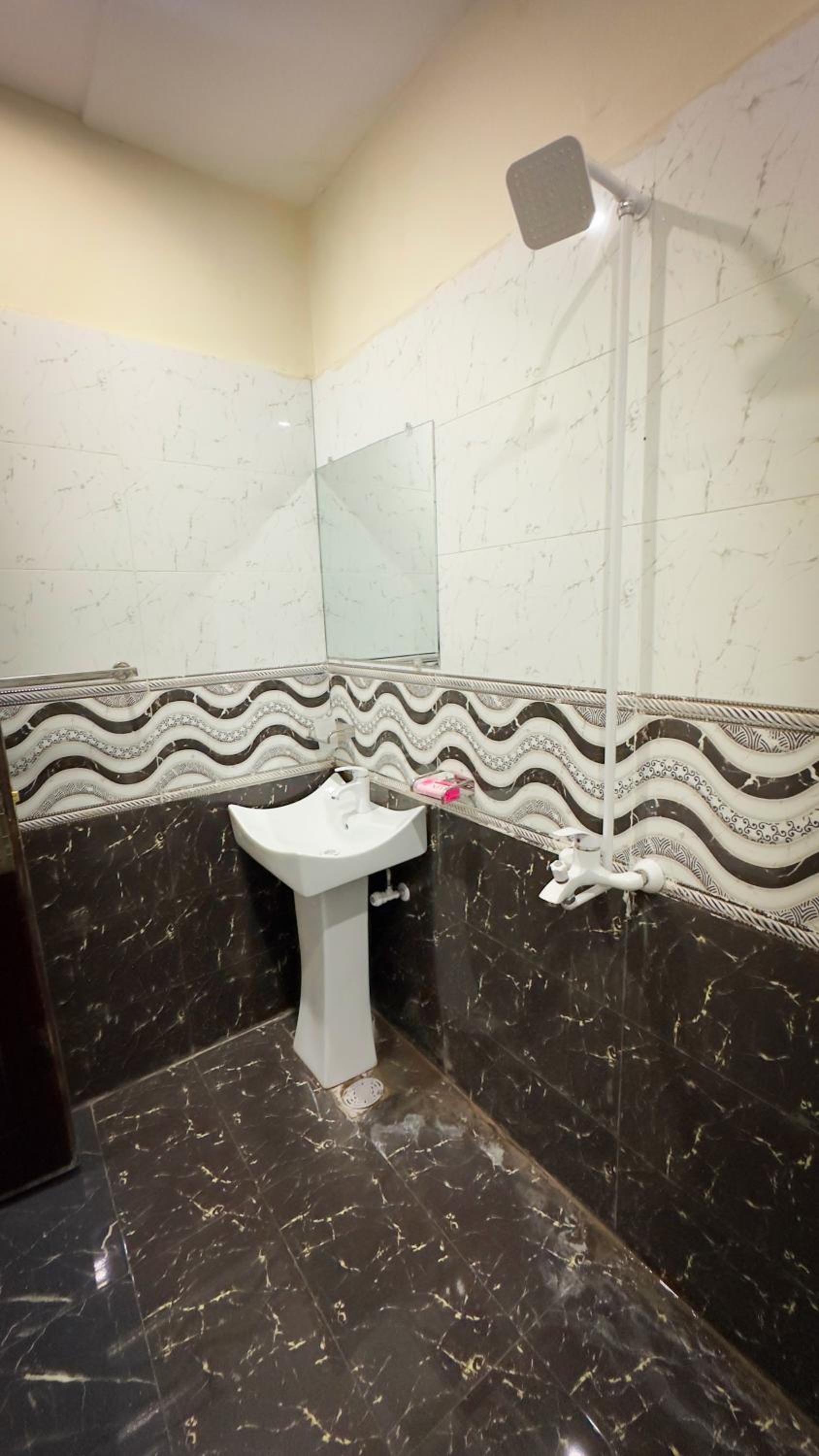 2 Bedroom Apartment on Davis Road view 2