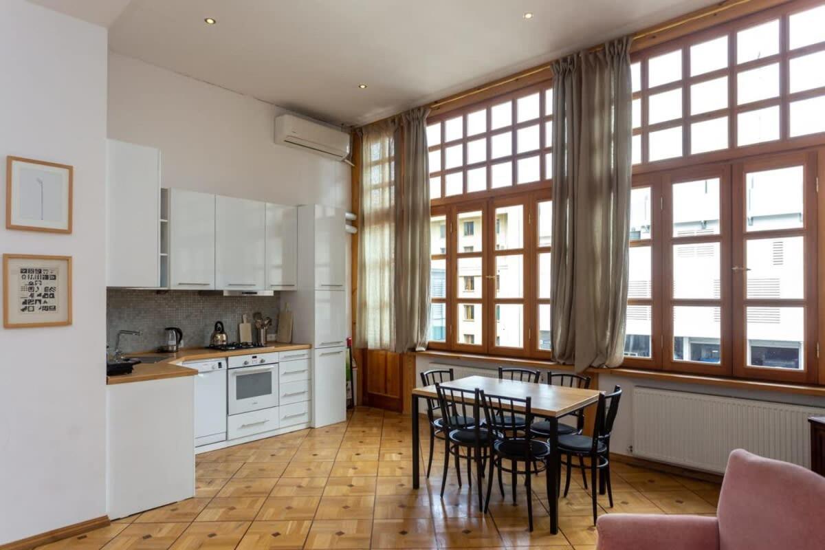 Central Tbilisi Bright 1BR Gem - By Wehost view 3