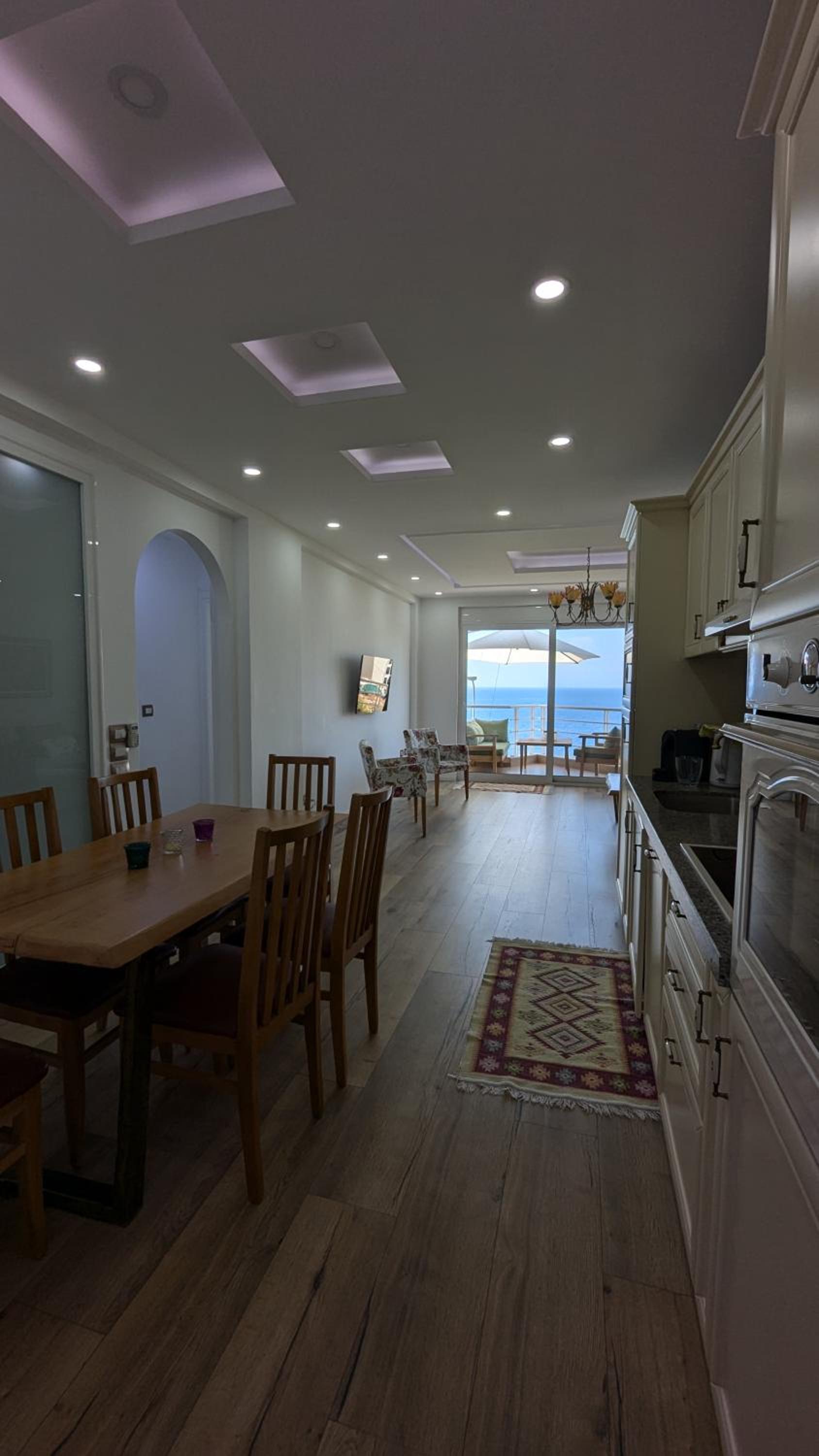 Big Lux Sunset Apartment - incl Parking