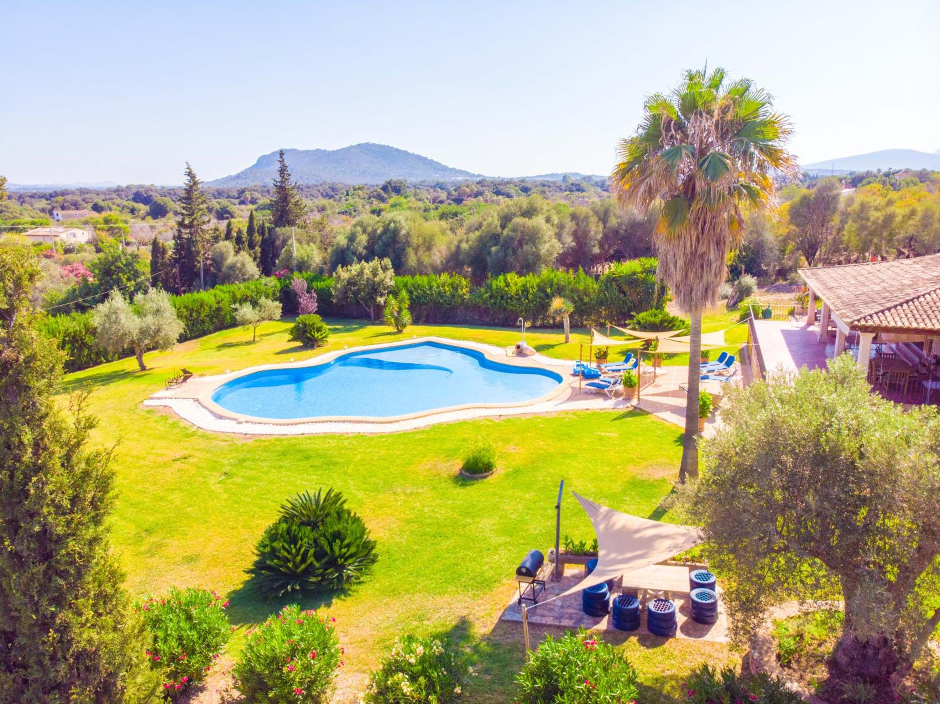 Magnífica villa con una piscina espectacular