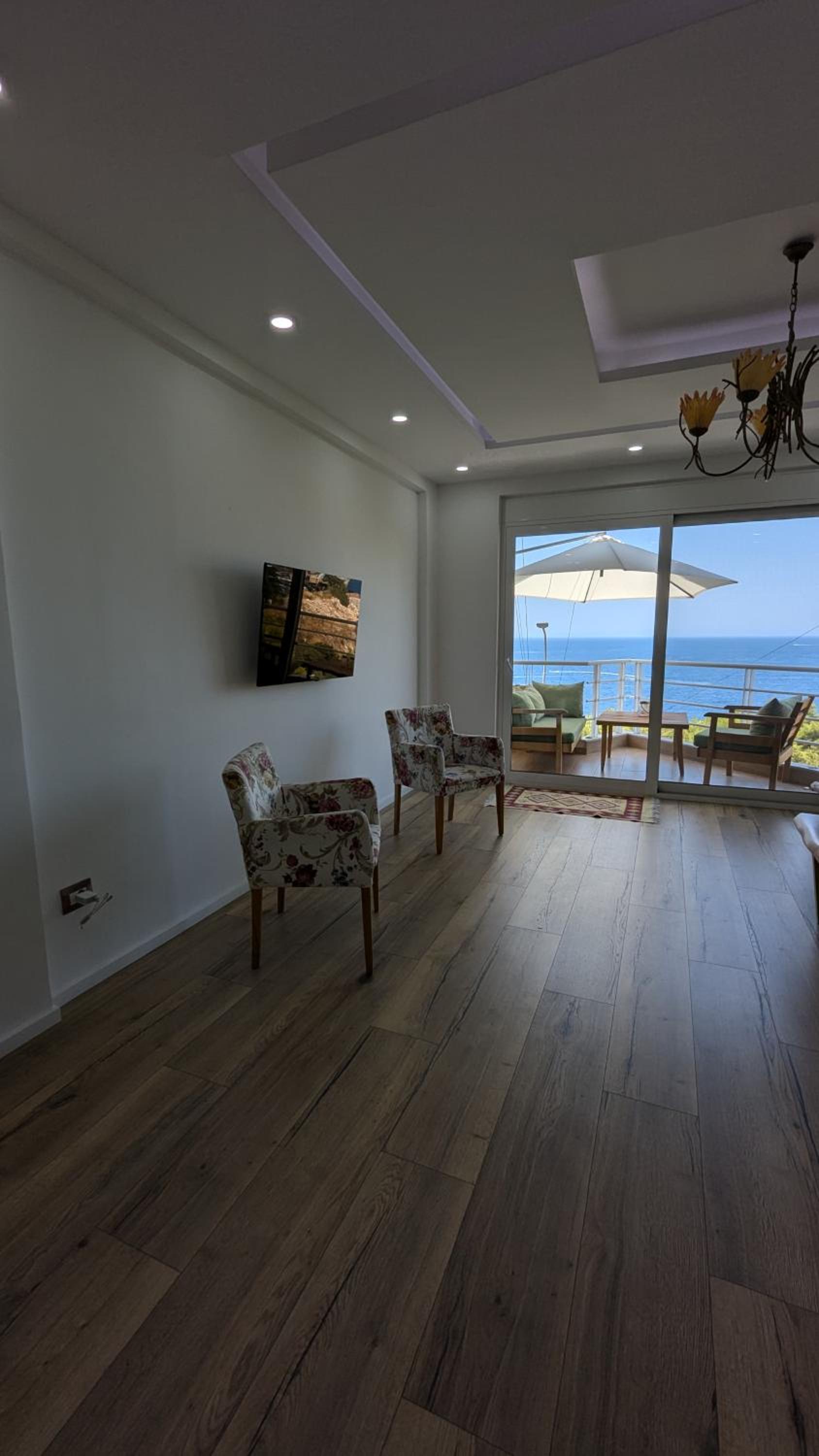 Big Lux Sunset Apartment - incl Parking