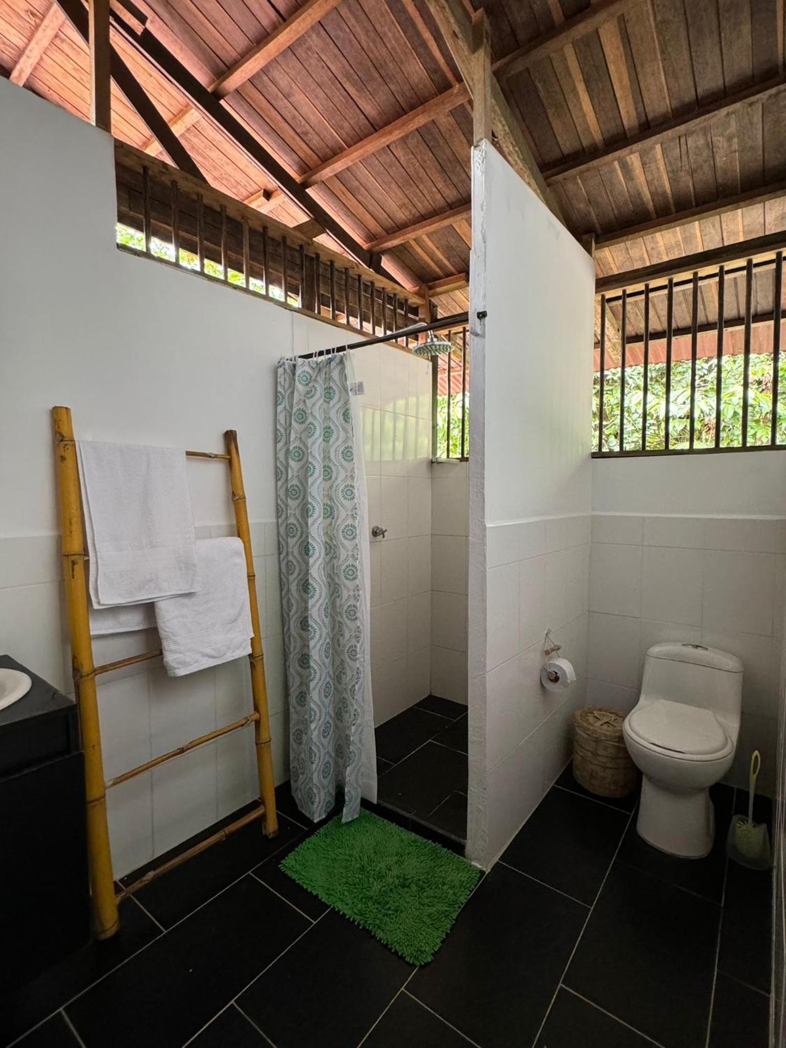 Madre Selva Eco Lodge