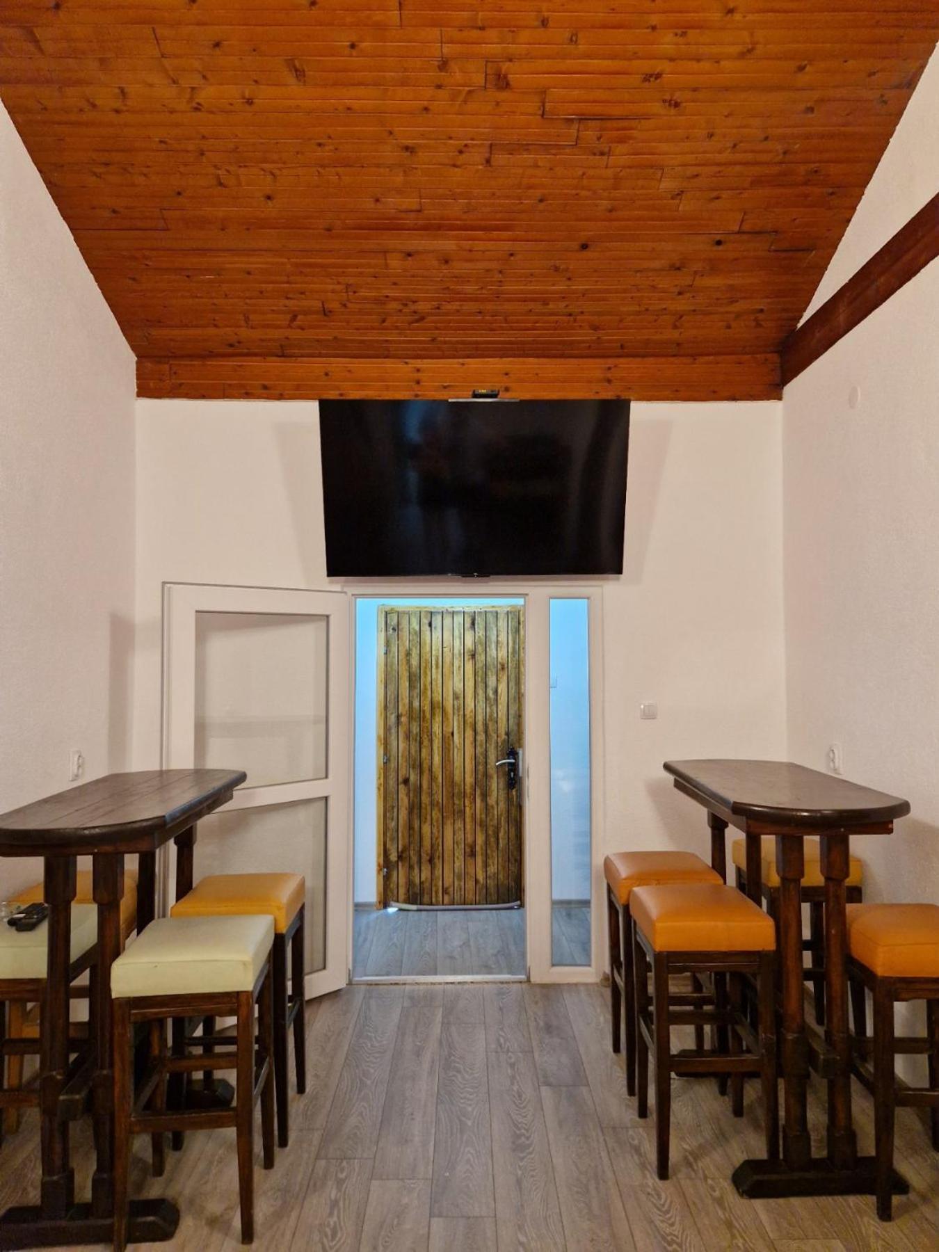 Apartmani & Auto kamp GAJ