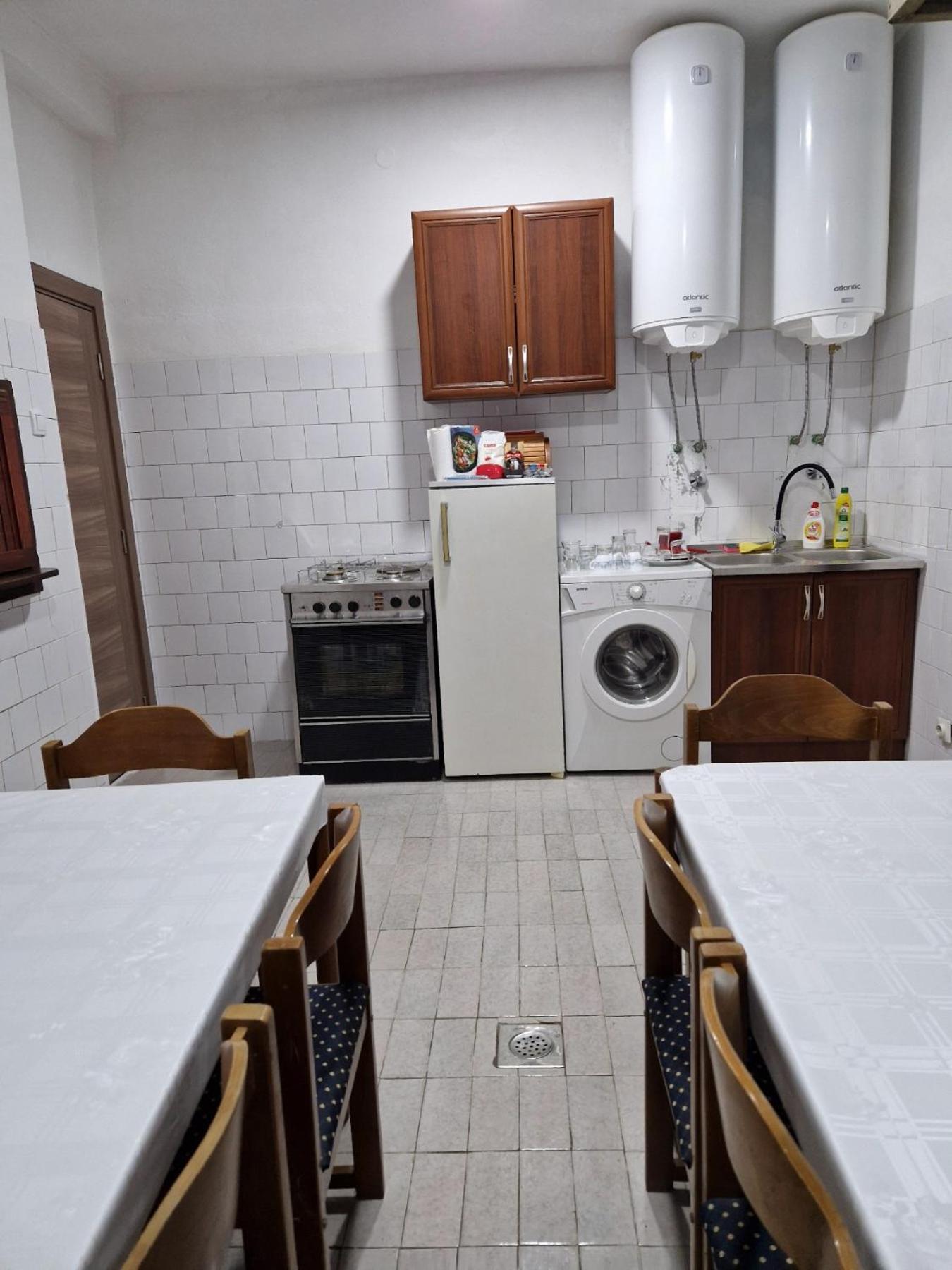 Apartmani & Auto kamp GAJ