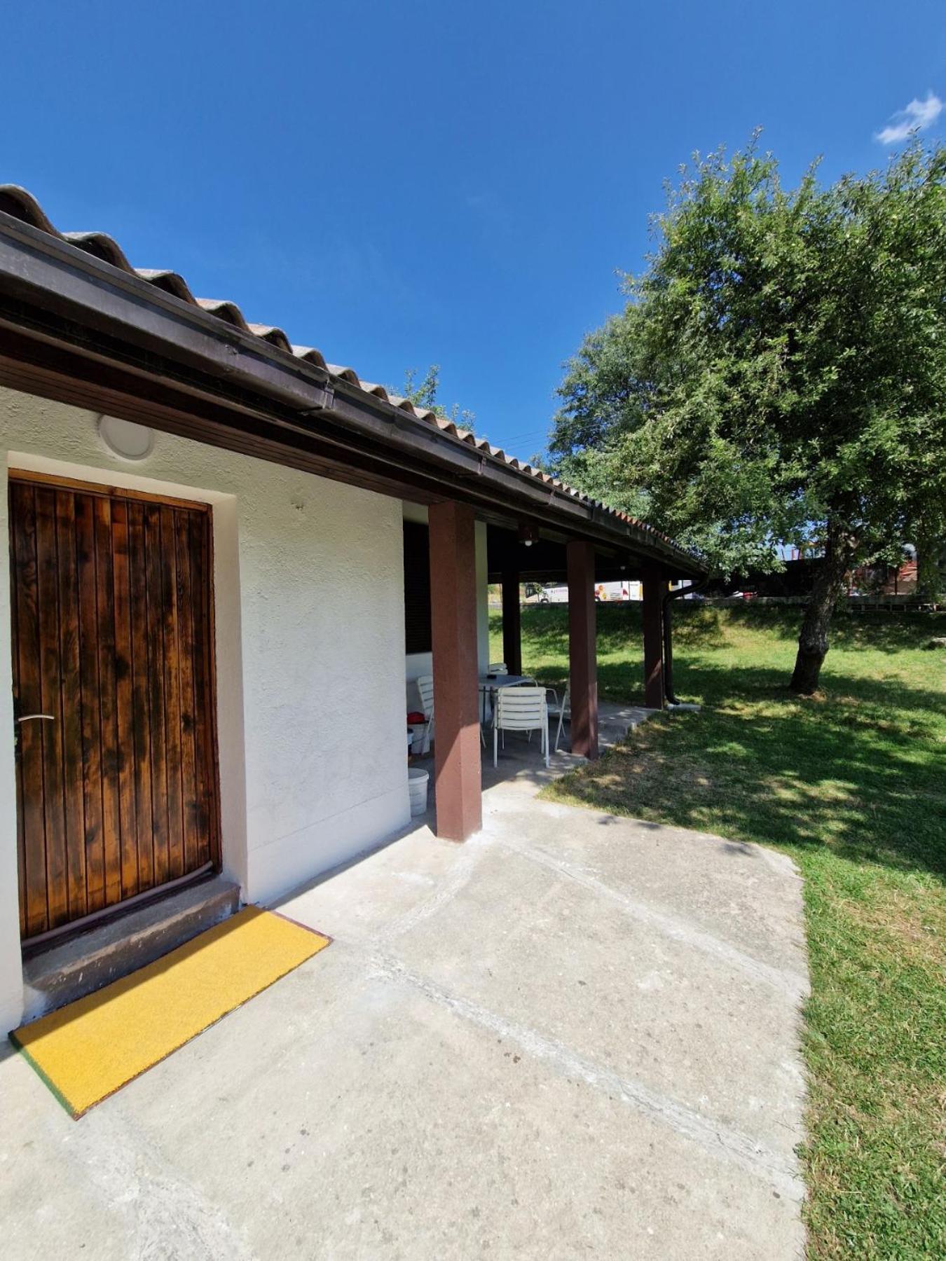 Apartmani & Auto kamp GAJ