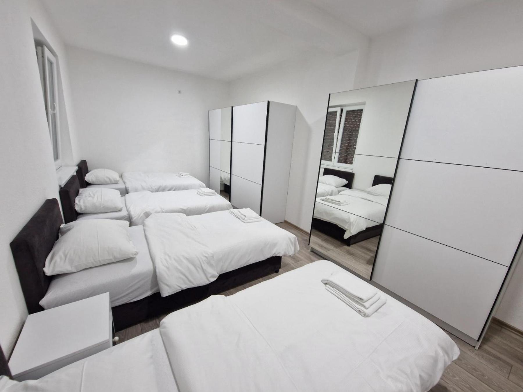 Apartmani & Auto kamp GAJ