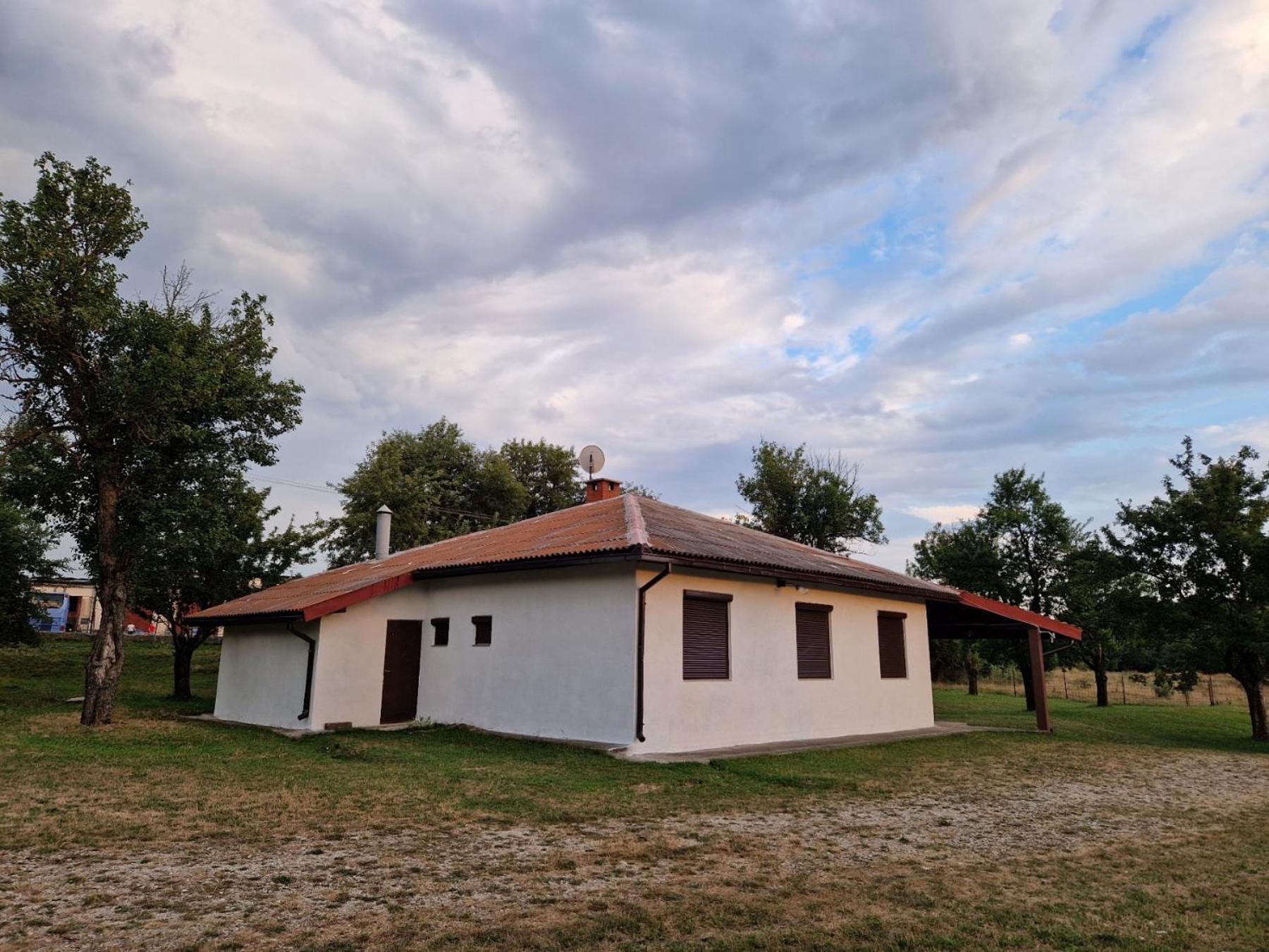 Apartmani & Auto kamp GAJ