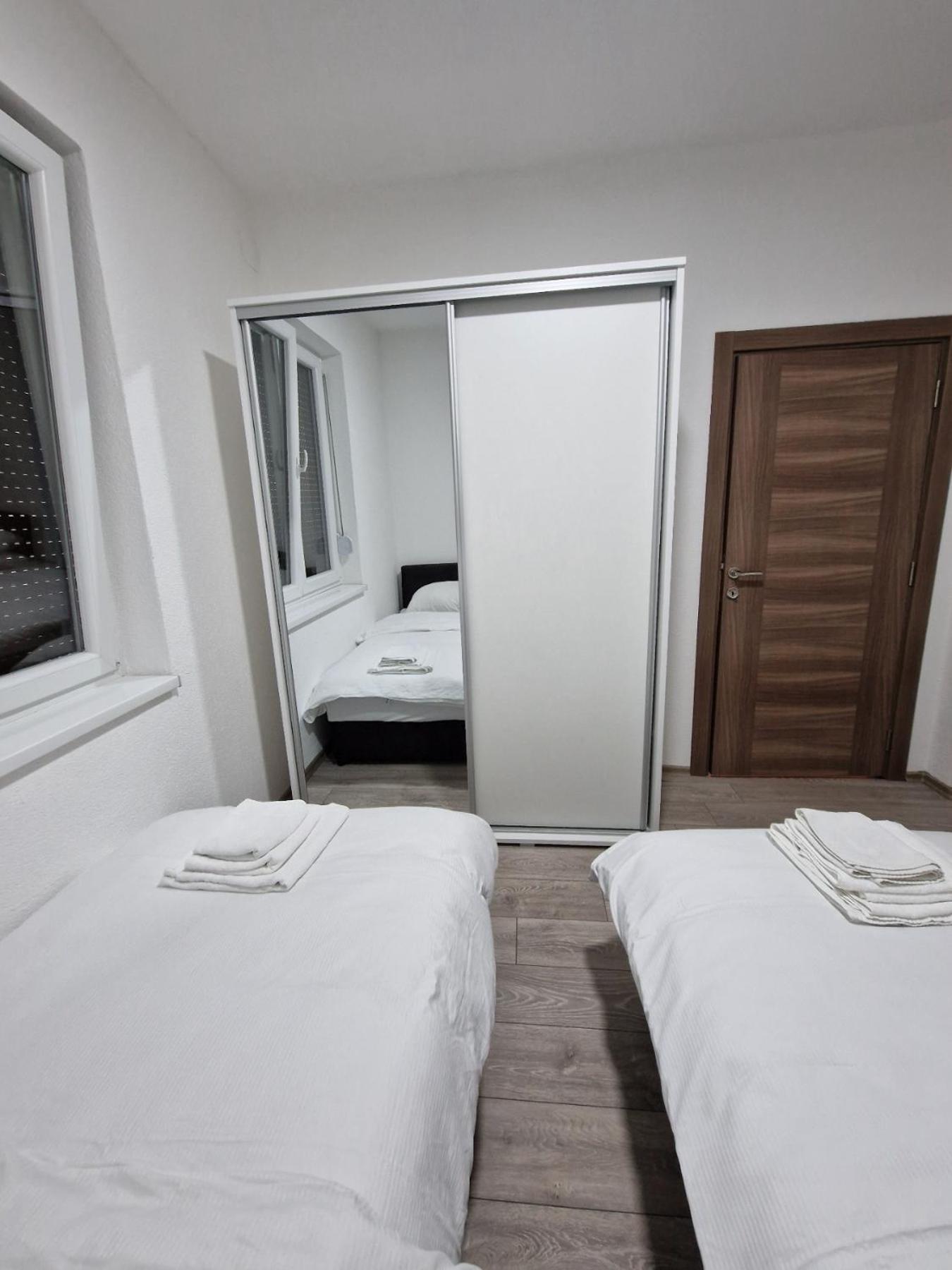 Apartmani & Auto kamp GAJ