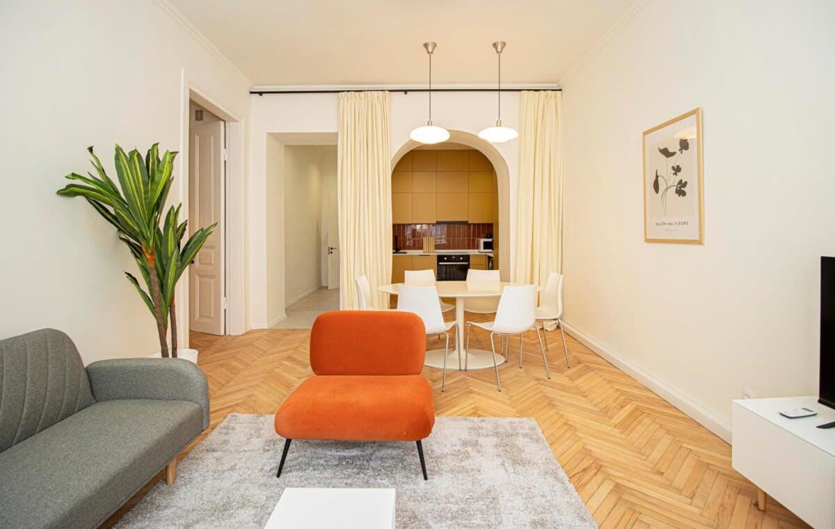 Chic 3BR Apt Near Fabrika - By Wehost view 2