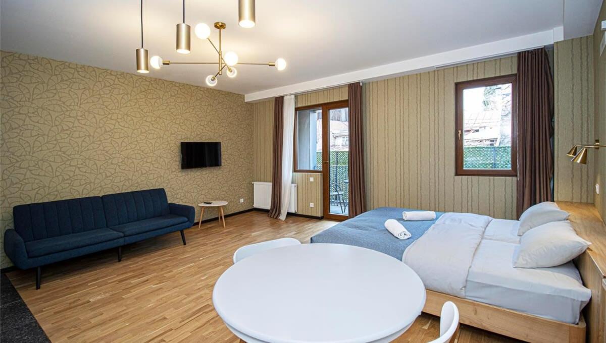Well-Located Studio Near Old Town Avlabari - Wehost