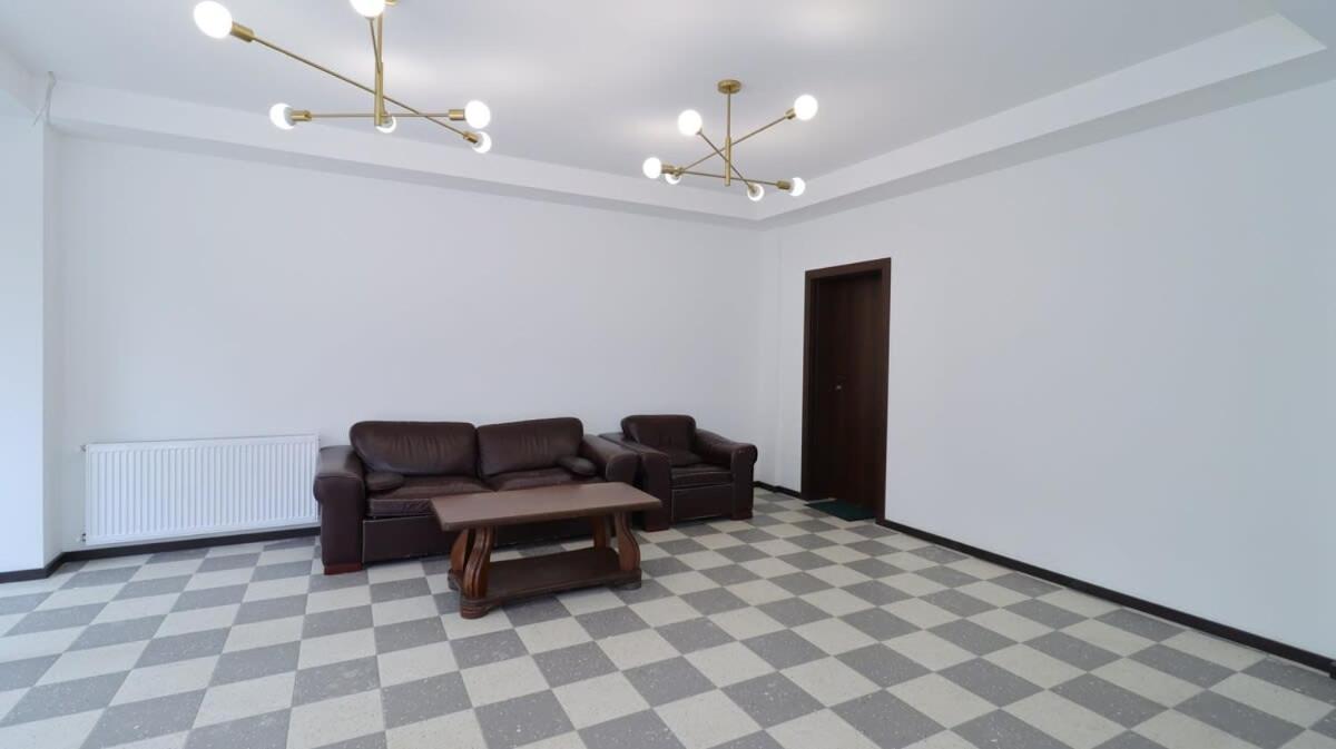 Well-Located Studio Near Old Town Avlabari - Wehost